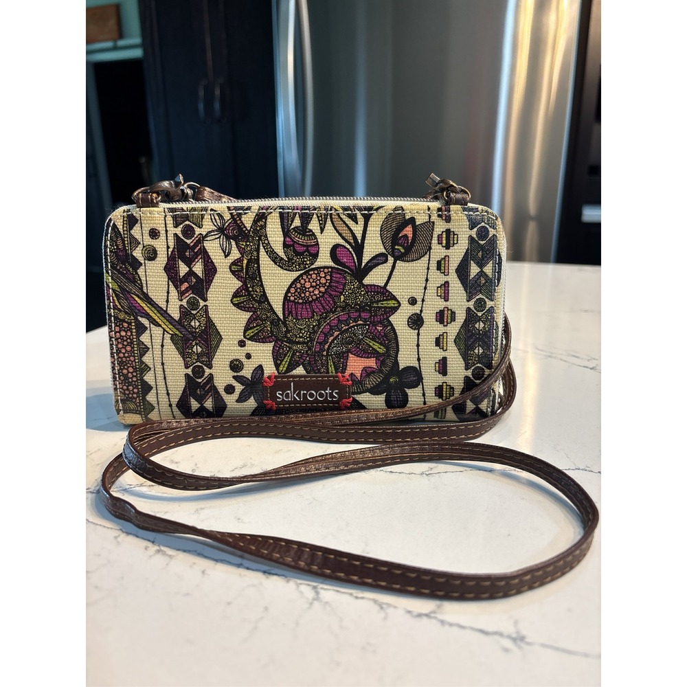 Sakroots Artist Circle Crossbody Wallet Purse Boho Floral Print Organizer